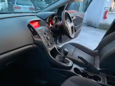 Здавання транспортного засобу opel astra j (p10) 1.3 cdti (68) року 2011 потужний a 13 dte