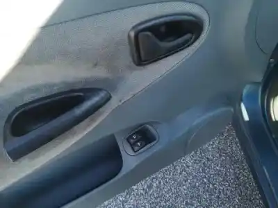 Hurda Aracı renault megane scenic (ja0/1_) 1.4 i (ja0e) yılın 1998 güçlü e7j 764