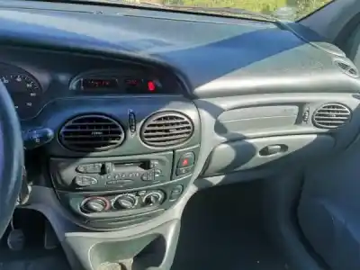 Hurda Aracı renault megane scenic (ja0/1_) 1.4 i (ja0e) yılın 1998 güçlü e7j 764