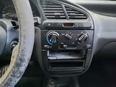 Veículo de Sucata daewoo lanos (klat) 1.3 do ano 2000 alimentado 