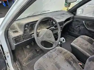 Sloopvoertuig opel kadett e (t85) 1.3 s (c19. d19) van het jaar 1989 aangedreven 13 s