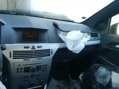 Здавання транспортного засобу opel astra h gtc (a04) 1.3 cdti (l08) року 0 потужний z 13 dth
