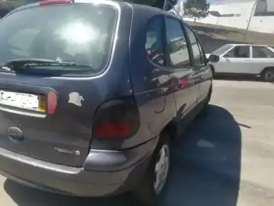Scrapping Vehicle renault scénic i veículo multiuso (ja0/1_, fa0_) 1.4 i of the year 0 powered 