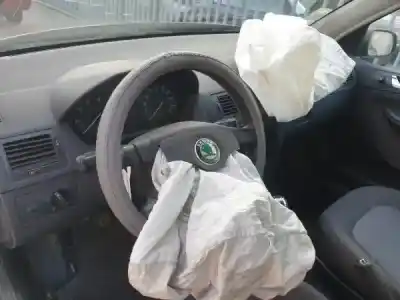 Sloopvoertuig skoda fabia (6y2/6y3) 1.2 12v van het jaar 0 aangedreven 