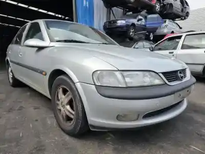 Sloopvoertuig opel vectra b hatchback (38_) 1.6 i 16v (f68) gasolina 2000 5p van het jaar 1996 aangedreven 