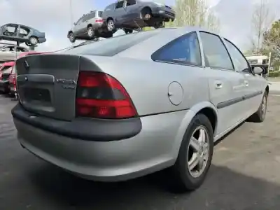 Sloopvoertuig opel vectra b hatchback (38_) 1.6 i 16v (f68) gasolina 2000 5p van het jaar 1996 aangedreven 
