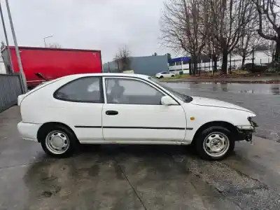 Vehicul casat toyota corolla compact (_e10_) 2.0 d (ce100_) al anului 1995 alimentat 2c