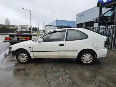Vehicul casat toyota corolla compact (_e10_) 2.0 d (ce100_) al anului 1995 alimentat 2c