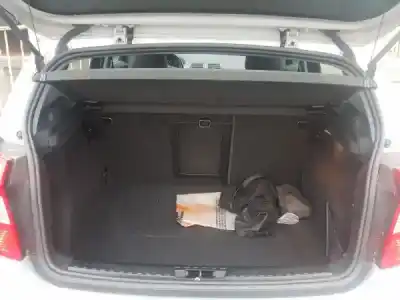 Veicolo di demolizione bmw 1 (e87) 120 i dell'anno 2004 alimentato n46 b20 b