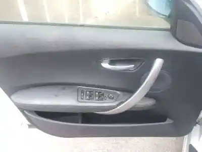 Veicolo di demolizione bmw 1 (e87) 120 i dell'anno 2004 alimentato n46 b20 b