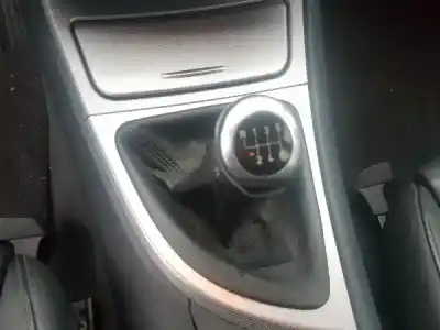 Veicolo di demolizione bmw 1 (e87) 120 i dell'anno 2004 alimentato n46 b20 b