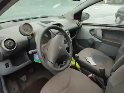 Vehicul casat peugeot 107 1.0 cat (384f) al anului 2006 alimentat 