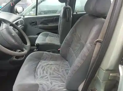 Verschrottungsfahrzeug renault megane scenic (ja0/1_) 1.4 i (ja0e) des jahres 1997 angetrieben e7j 764