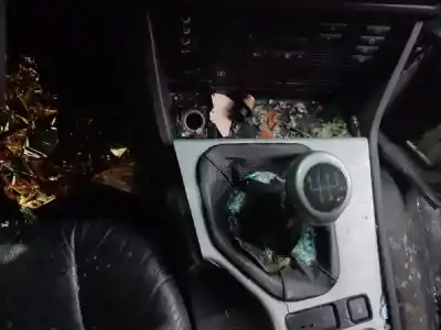 Veicolo di demolizione bmw 5 (e39) 520 i dell'anno 1997 alimentato m52 b20 (206s3)