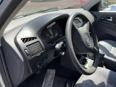 Vehicul casat seat ibiza (6k1) 1.0 al anului 1999 alimentat 