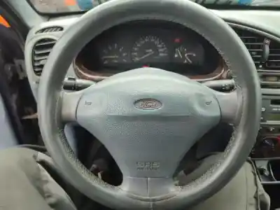 Veículo de Sucata ford fiesta iv (ja_, jb_) 113 e/320 gasolina 3p do ano 1996 alimentado 