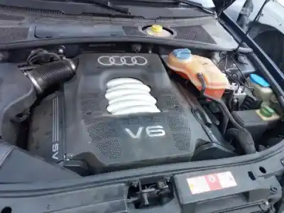 Veicolo di demolizione audi a4 avant (8d5, b5) 113 h/380 gasolina 1996 5p dell'anno 1999 alimentato aah