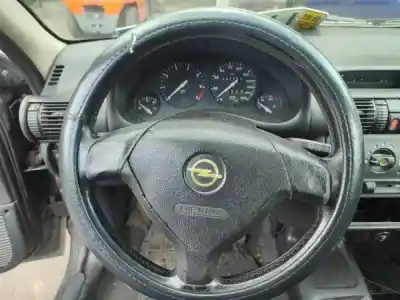 Vehicul casat opel corsa b (s93) 1.0 i 12v (f08. f68. m68) al anului 1998 alimentat x 10 xe