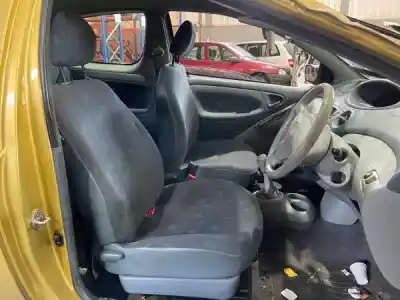 Scrapping Vehicle toyota yaris (_p1_) 1.0 (scp10_) of the year 2001 powered 1sz-fe