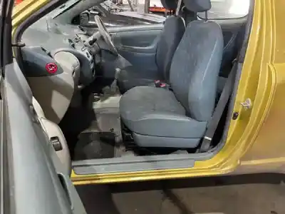 Scrapping Vehicle toyota yaris (_p1_) 1.0 (scp10_) of the year 2001 powered 1sz-fe