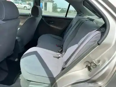 Veículo de Sucata rover 400 sedan (rt) 414 si gasolina 1998 do ano 1999 alimentado 14 k4f