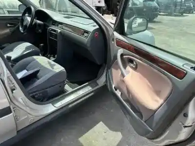 Veículo de Sucata rover 400 sedan (rt) 414 si gasolina 1998 do ano 1999 alimentado 14 k4f