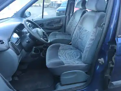 Veicolo di demolizione renault megane scenic (ja0/1_) 1.4 i (ja0e) dell'anno 0 alimentato e7j 764