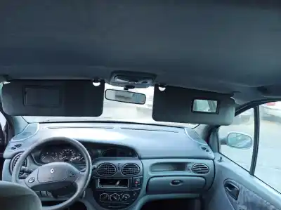 Veicolo di demolizione renault megane scenic (ja0/1_) 1.4 i (ja0e) dell'anno 0 alimentato e7j 764