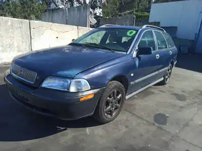 Scrapping Vehicle VOLVO V40 COMBI (645) 1.9 DI of the year 0 powered D 4192 T
