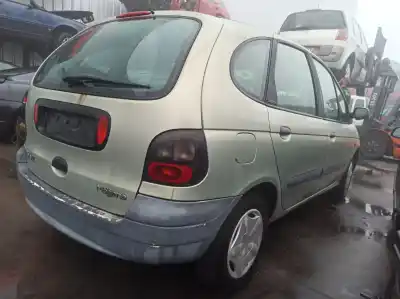 Veicolo di demolizione renault megane scenic (ja0/1_) 1.4 i (ja0e) dell'anno 0 alimentato e7j 764