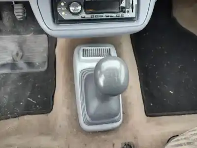 Scrapping Vehicle renault twingo i (c06_) 1.2 (c066 c068) of the year 1997 powered 