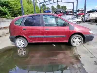 Veículo de Sucata renault megane scenic (ja0/1_) 1.4 i (ja0e) do ano 0 alimentado 