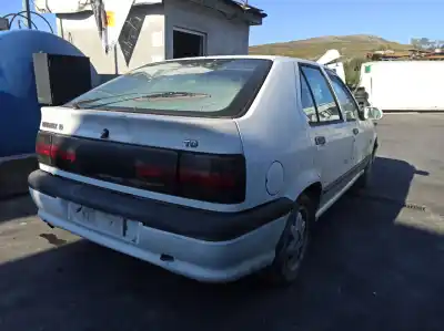 Scrapping Vehicle renault   of the year 0 powered f8q 744