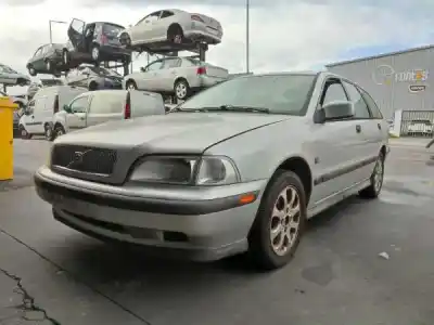 Scrapping Vehicle VOLVO V40 COMBI (VW) 1.6 Gasolina 5P of the year 1999 powered B 4164 S
