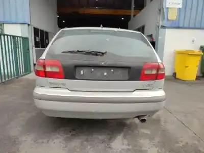 Здавання транспортного засобу volvo v40 combi (vw) 1.6 gasolina 5p року 1999 потужний b 4164 s