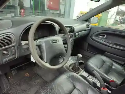 Здавання транспортного засобу volvo v40 combi (vw) 1.6 gasolina 5p року 1999 потужний b 4164 s