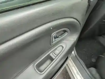 Здавання транспортного засобу volvo v40 combi (vw) 1.6 gasolina 5p року 1999 потужний b 4164 s