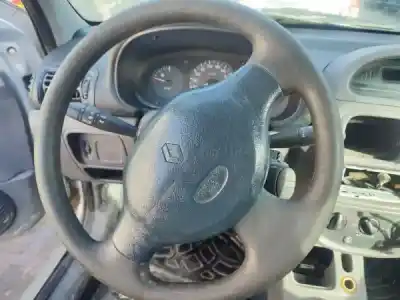 Veículo de Sucata renault clio ii fase i (b/cb0) (1998->) 1.9 d (b/cb0e) do ano 2024 alimentado f8q 630