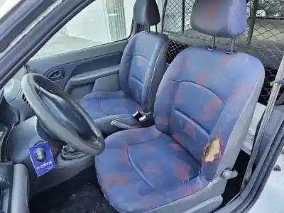 Veicolo di demolizione renault clio ii fase i (b/cb0) (1998->) 1.9 d (b/cb0e) dell'anno 1999 alimentato f8q 630