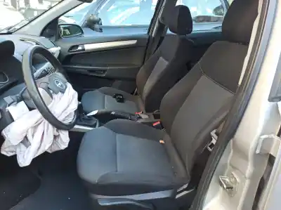 Здавання транспортного засобу opel astra h gtc (a04) 1.3 cdti (l08) року 0 потужний z 13 dth