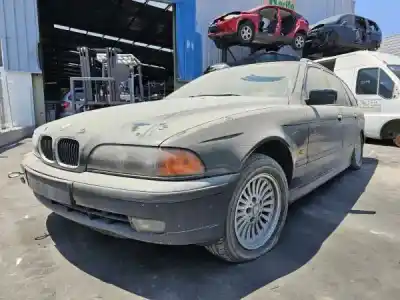 Veículo de Sucata BMW 5 TOURING (E39) 525 tds do ano 1998 alimentado M51 D25 (256T1)