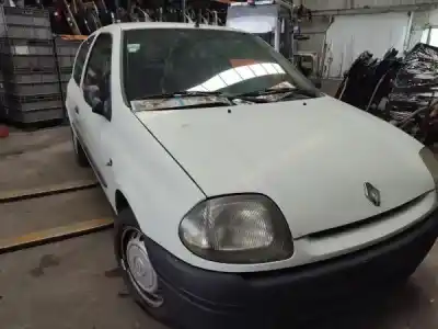 Scrapping Vehicle renault clio ii fase i (b/cb0) (1998->) 1.9 d (b/cb0e) of the year 2000 powered f8q 630