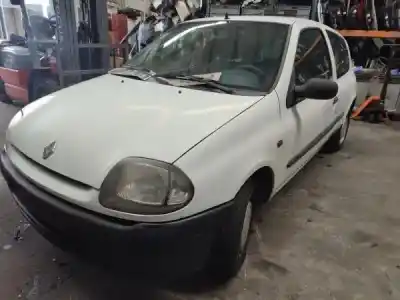 Scrapping Vehicle renault clio ii fase i (b/cb0) (1998->) 1.9 d (b/cb0e) of the year 2000 powered f8q 630