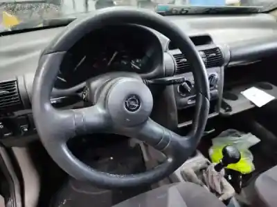 Veículo de Sucata opel corsa b (s93) 1.2 i (f08 f68 m68) do ano 1994 alimentado c 12 nz