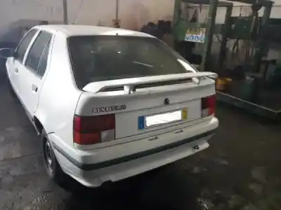 Sloopvoertuig renault 19 i (b/c53_) 1.4 van het jaar 1991 aangedreven 