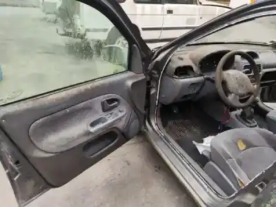 Здавання транспортного засобу renault clio ii fase i (b/cb0) (1998->) 1.9 d (b/cb0e) року 1999 потужний f8q 630