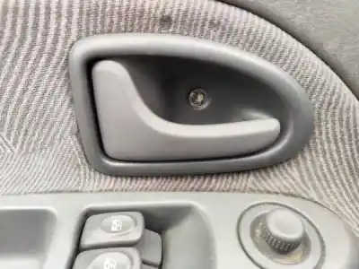 Здавання транспортного засобу renault clio ii fase i (b/cb0) (1998->) 1.9 d (b/cb0e) року 1999 потужний f8q 630