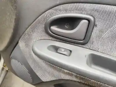 Здавання транспортного засобу renault clio ii fase i (b/cb0) (1998->) 1.9 d (b/cb0e) року 1999 потужний f8q 630