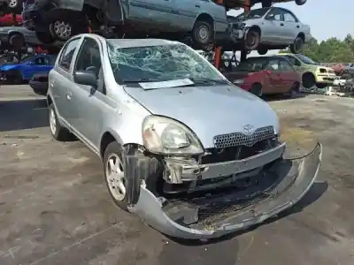 Veículo de Sucata toyota yaris (_p1_) 1.3 (ncp10_ scp12_) do ano 2011 alimentado 2nz-fe