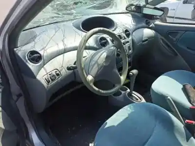 Veículo de Sucata toyota yaris (_p1_) 1.3 (ncp10_ scp12_) do ano 2011 alimentado 2nz-fe